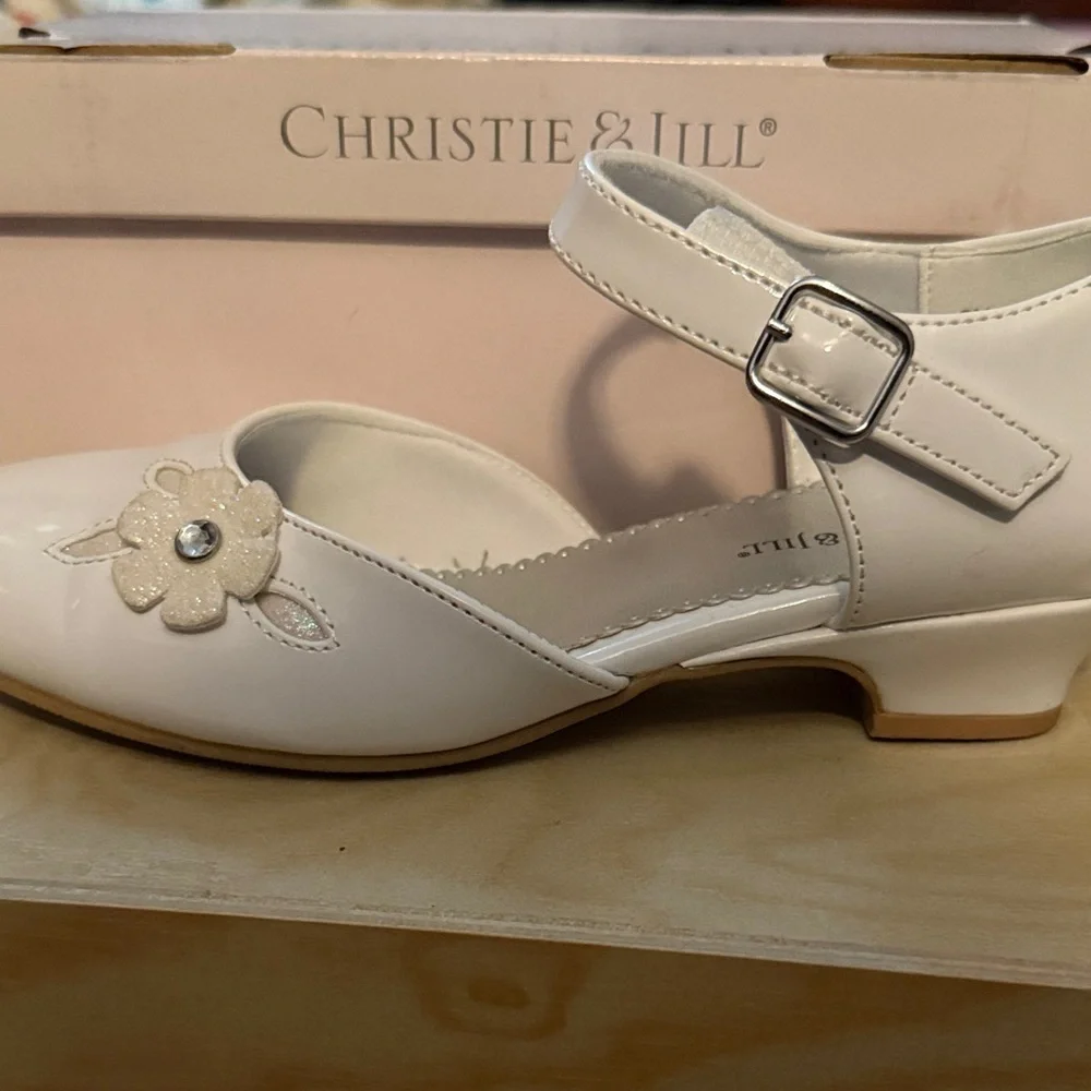 Elegant White Kids Dress Shoes with Floral Accents
